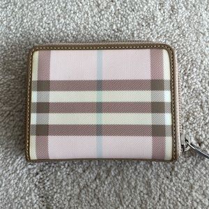 AUTHENTIC - Burberry Nova Small Zip Wallet